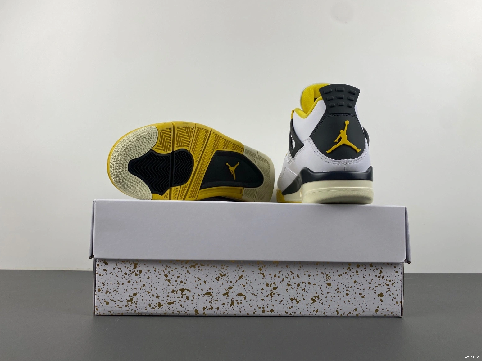 AQ9129-101 Womens Jordan 